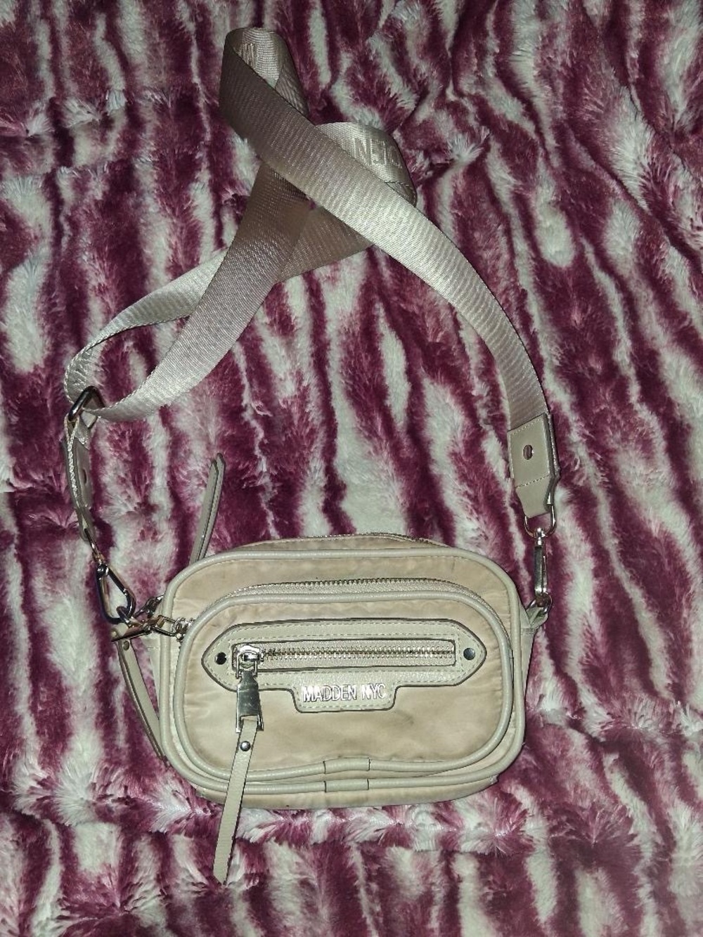 Steve Madden Beige/Tan Crossbody Bag with Adjustable Strap